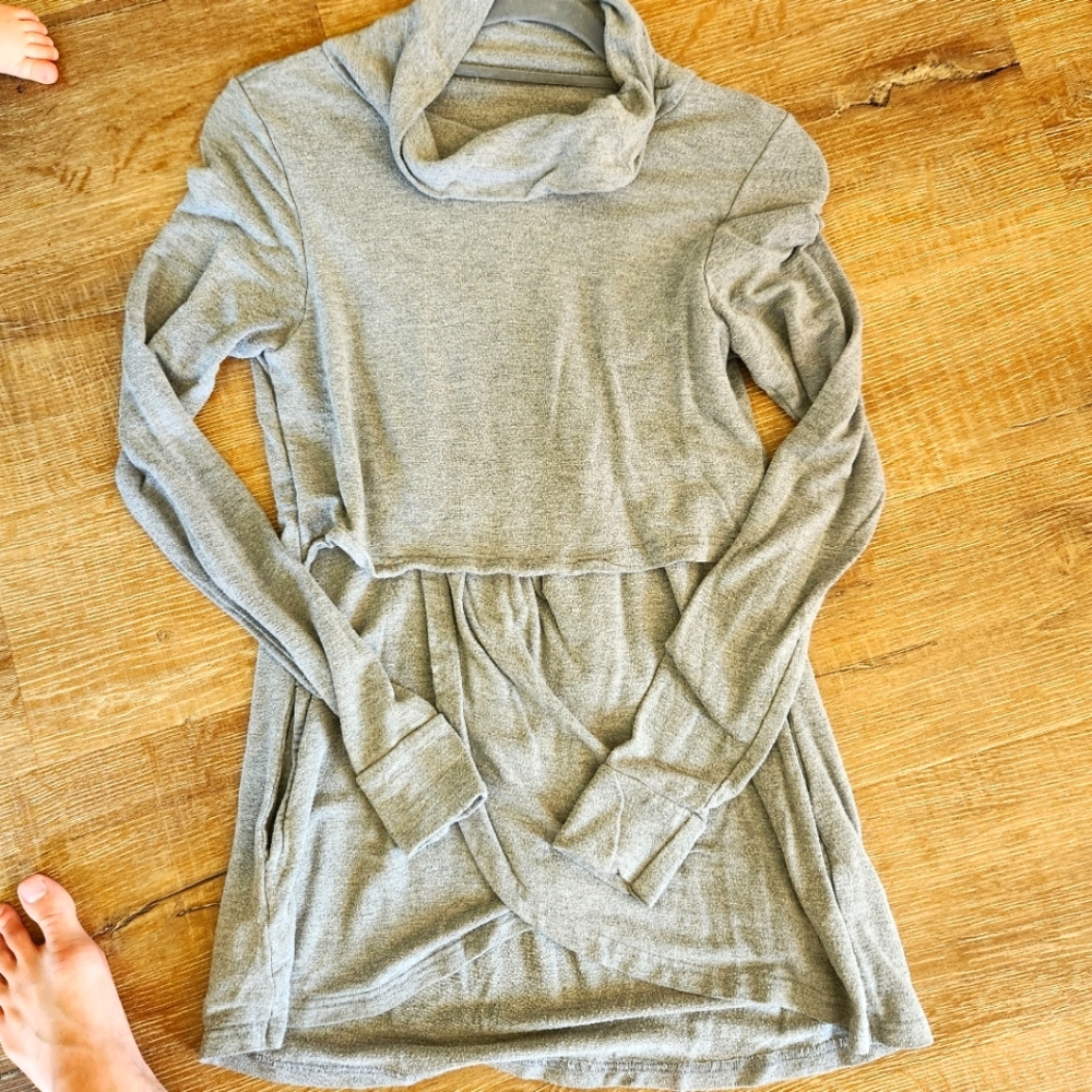 Latched Mama Petal Front Pullover